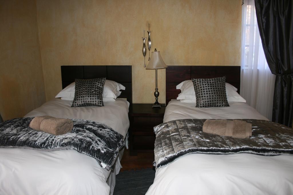 Fox & Squirrel Villa Dullstroom Exterior photo